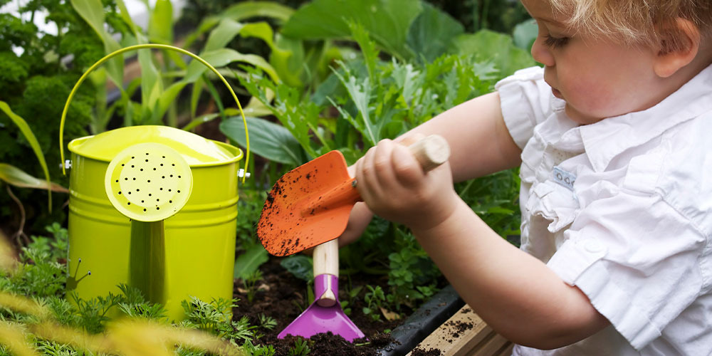Pelle, râteau & plantoir : set de jardinage complet enfant - PRÊT